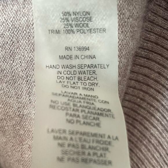 Vila Milano Purple Sweater Size Medium Ruffles - Picture 7 of 7